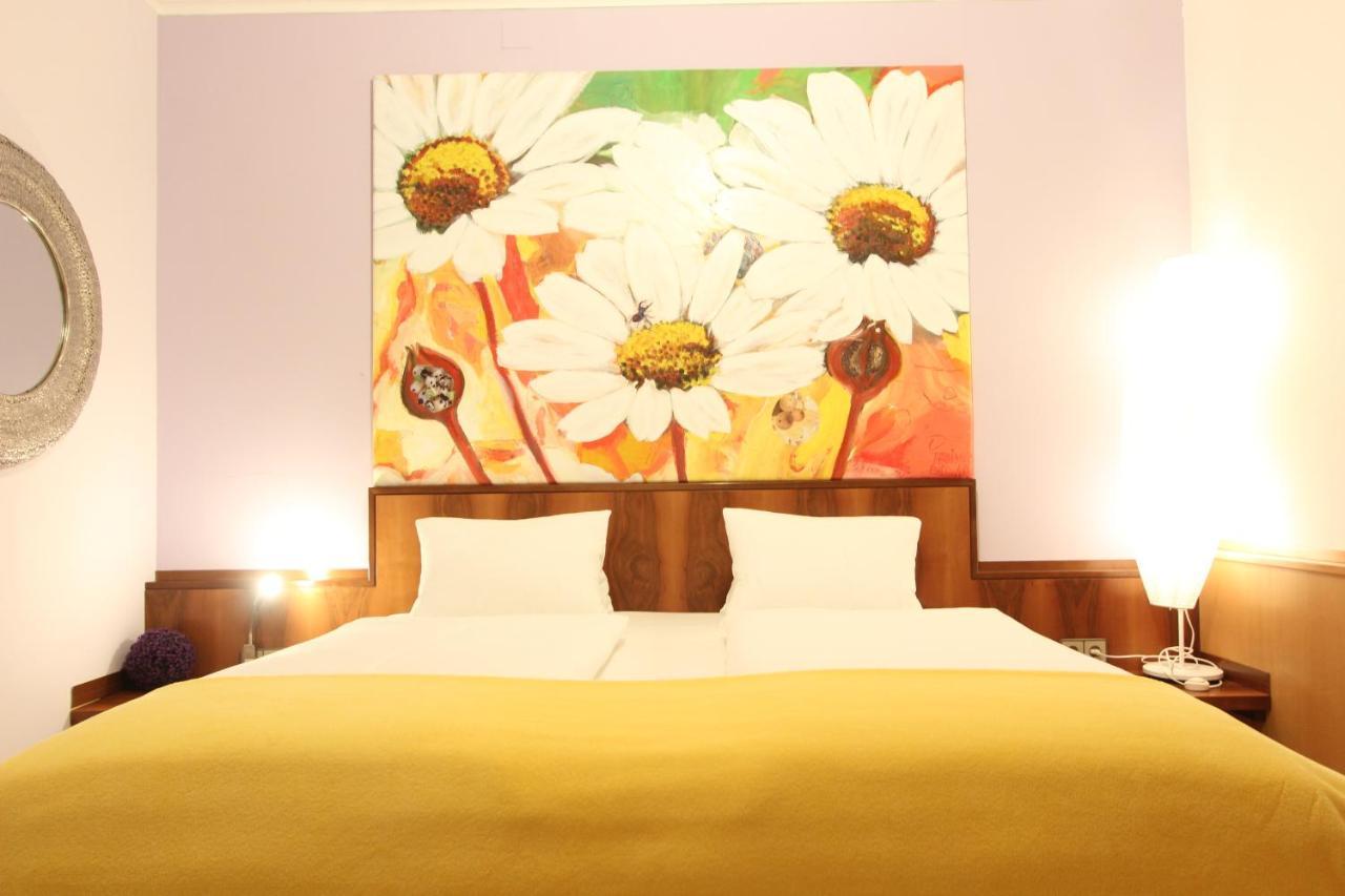 Malerwinkl Restaurant + Kunsthotel Hatzendorf Luaran gambar