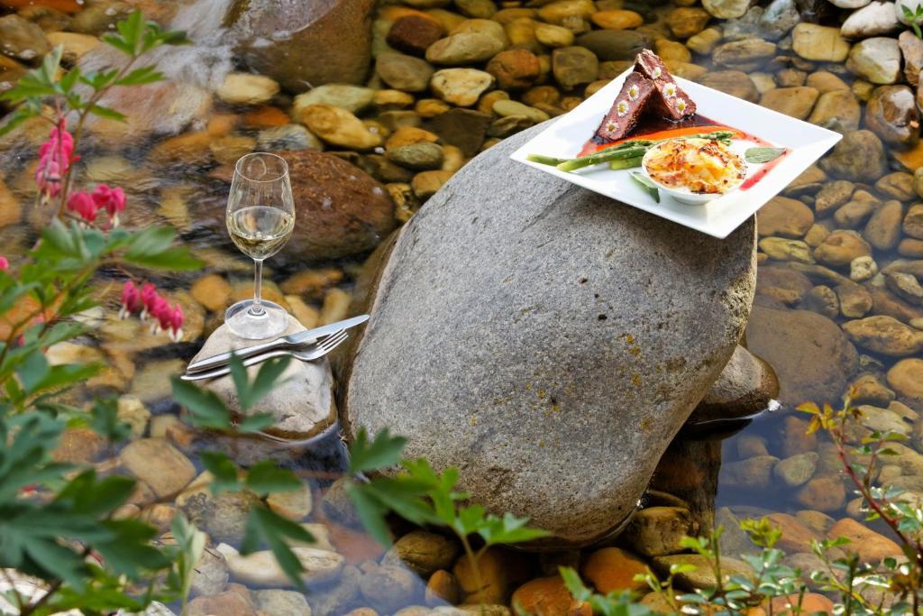 Malerwinkl Restaurant + Kunsthotel Hatzendorf Luaran gambar