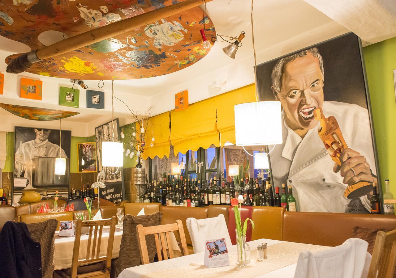 Malerwinkl Restaurant + Kunsthotel Hatzendorf Luaran gambar