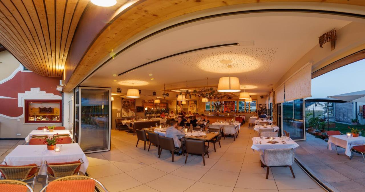 Malerwinkl Restaurant + Kunsthotel Hatzendorf Luaran gambar